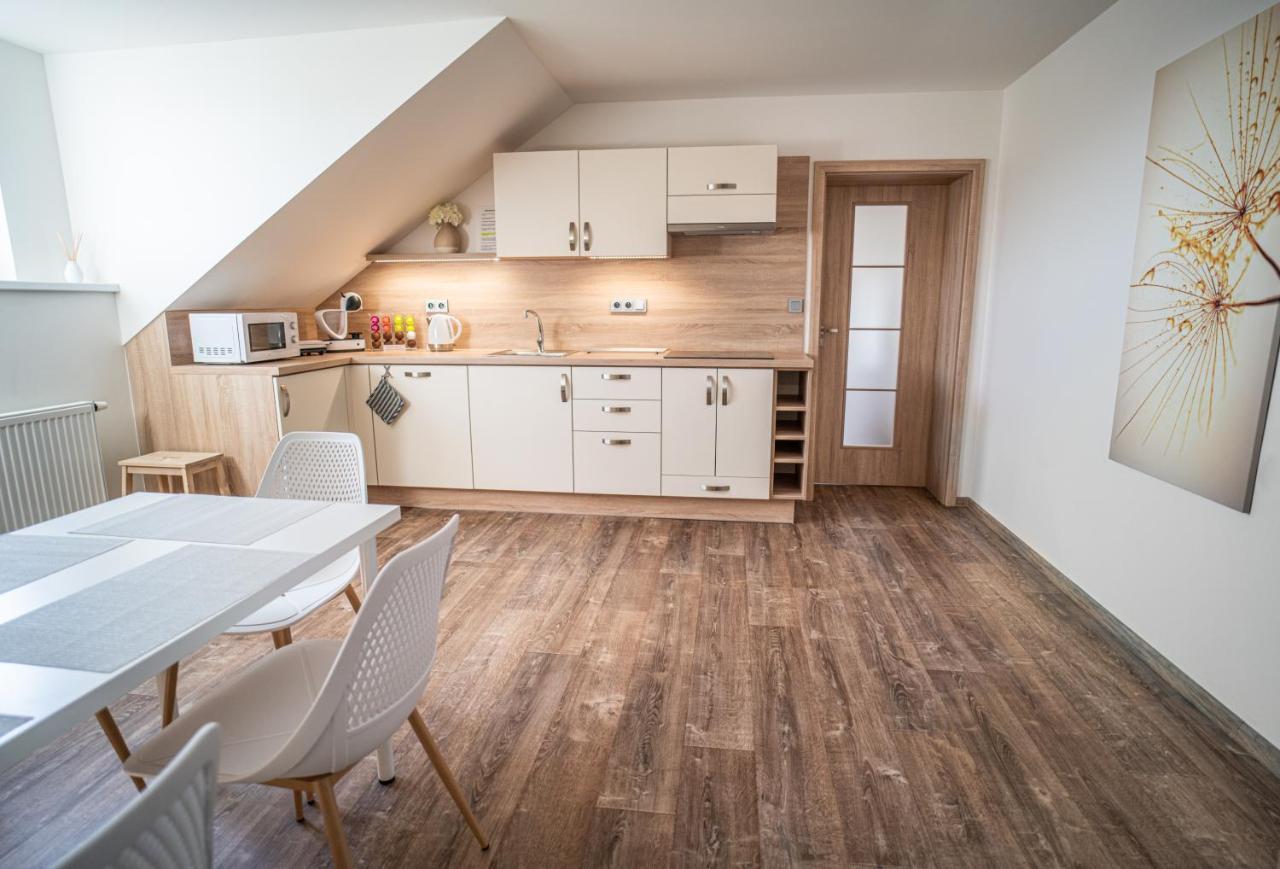 טרוטנוב Apartmanovy Dum Sklipek מראה חיצוני תמונה